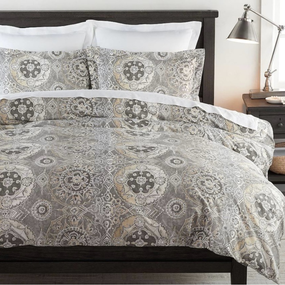 Pottery Barn Gray and Cream Duvet Cover Set Jacqueline Medallion